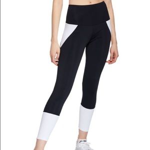 Onzie High-Rise Athletic Ankle Leggings M/L
